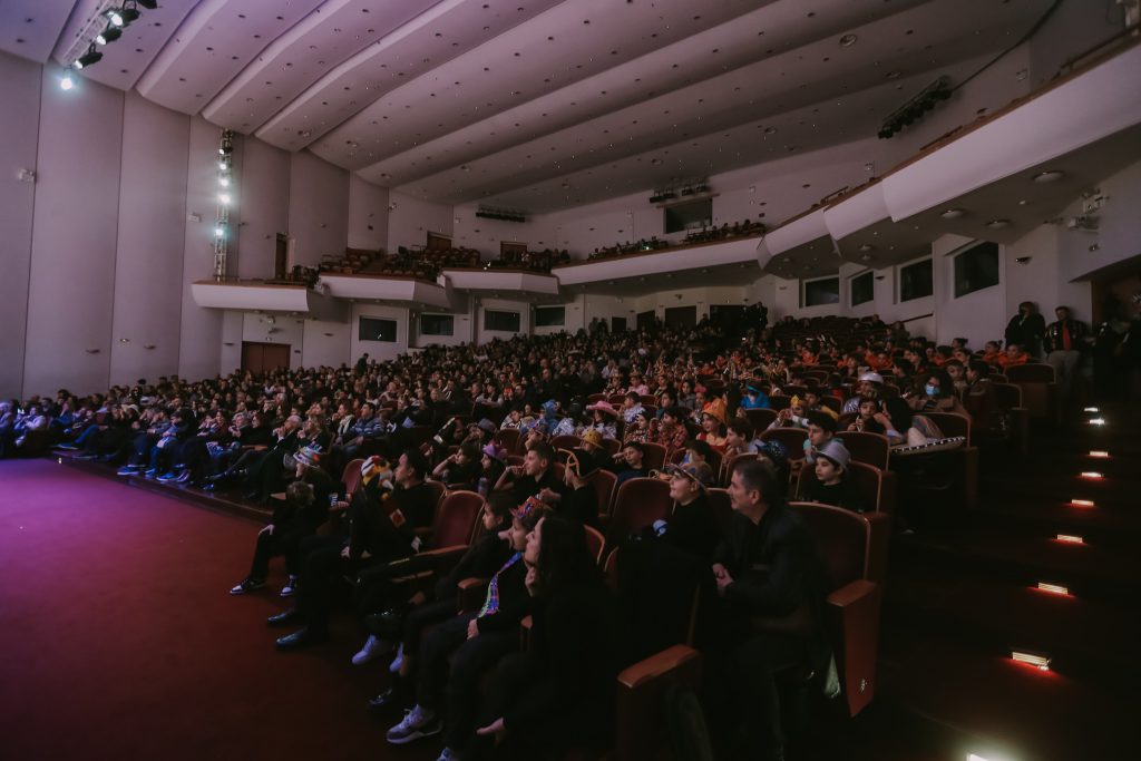 ΔΕΙΤΕ ΦΩΤΟ: Με μεγάλη επιτυχία το φεστιβάλ παιδικού τραγουδιού στο πλαίσιο του Πατρινού Καρναβαλιού