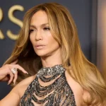 Η Τζένιφερ Λόπεζ είναι και επίσημα single μετά το διαζύγιο με τον Μπεν Άφλεκ – Τα δάκρυα που «έπνιξε» επί σκηνής