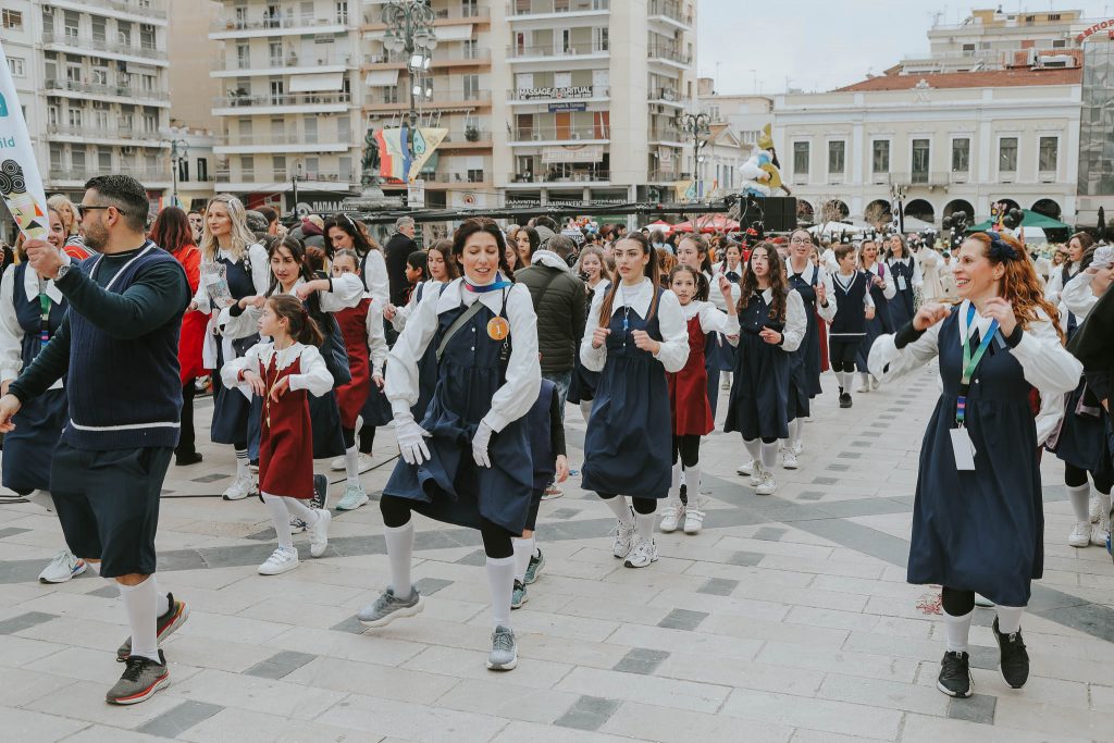 ΠΑΤΡΙΝΟ ΚΑΡΝΑΒΑΛΙ: Δείτε δεκάδες νέες φωτογραφίες από την παρέλαση των μικρών