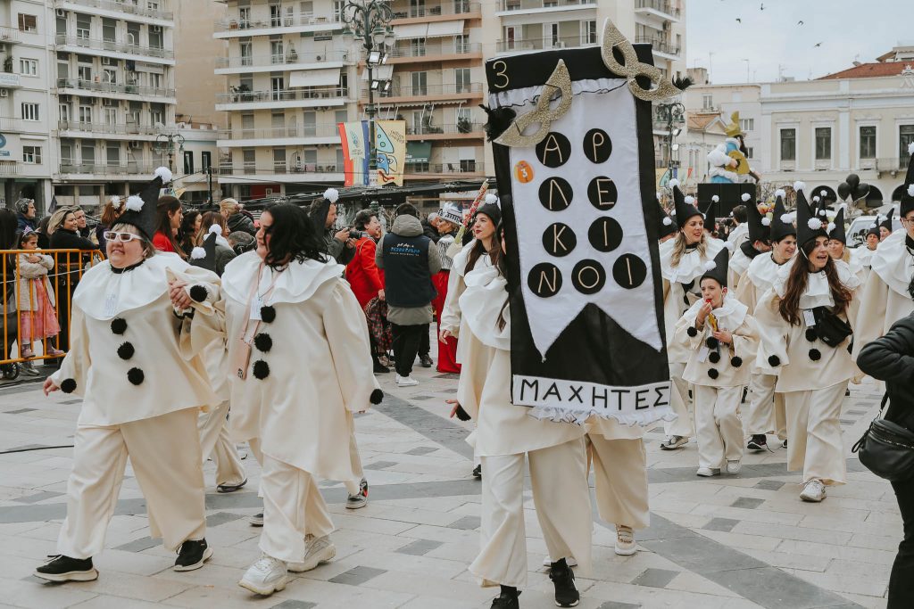 ΠΑΤΡΙΝΟ ΚΑΡΝΑΒΑΛΙ: Δείτε δεκάδες νέες φωτογραφίες από την παρέλαση των μικρών