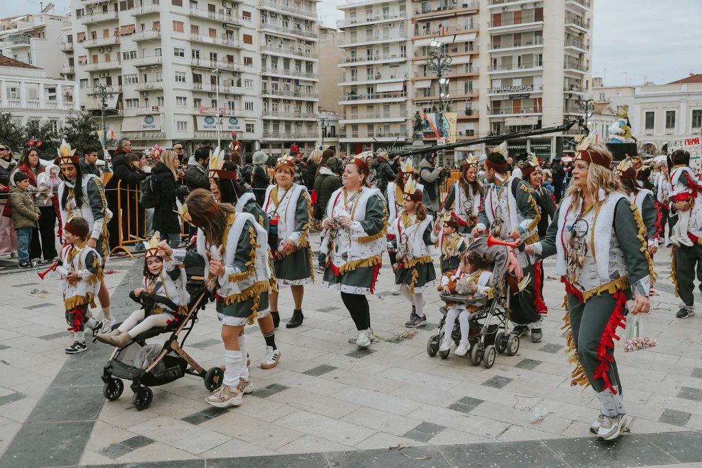 ΠΑΤΡΙΝΟ ΚΑΡΝΑΒΑΛΙ: Δείτε δεκάδες νέες φωτογραφίες από την παρέλαση των μικρών