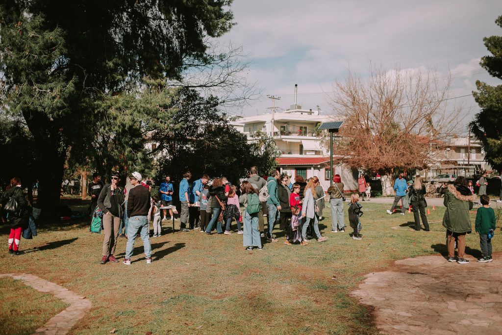 ΦΩΤΟ: Πλήθος μικρών και μεγάλων πλημμύρισε την Καρναβαλούπολη «Εικαστικές Τέχνες και Καρναβάλι»