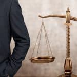 ΑΧΑΪΑ: Η Κομισιόν δικαιώνει τους δικηγόρους για την αύξηση του ορίου απαλλαγής από το ΦΠΑ – Η ανάρτηση Μπέσκου