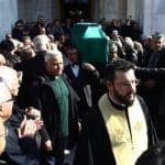 Με τη σημαία του Παναθηναϊκού και τον ύμνο της ομάδας το τελευταίο χειροκρότημα στον Τάκη Οικονομόπουλο