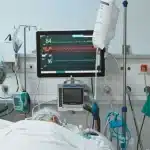 Θεσσαλονίκη: Σε κρίσιμη κατάσταση ο 23χρονος που μαχαιρώθηκε από τον αδελφό του