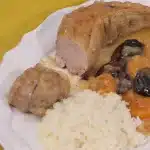 Συνταγή για χοιρινό φιλέτο γεμιστό με βερίκοκα, μήλα και τζίντζερ