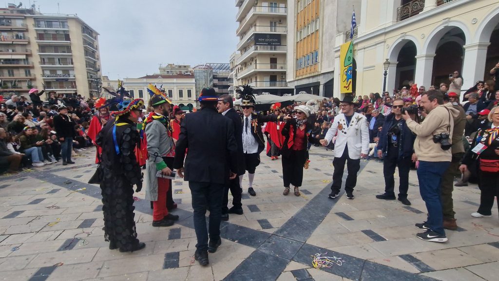 ΔΕΙΤΕ ΦΩΤΟ του FLAMIS.GR απο την μεγάλη παρέλαση (νο 1)