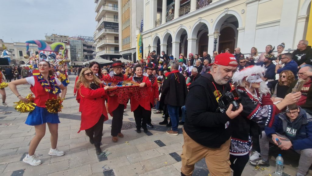 ΔΕΙΤΕ ΦΩΤΟ του FLAMIS.GR απο την μεγάλη παρέλαση (νο 1)