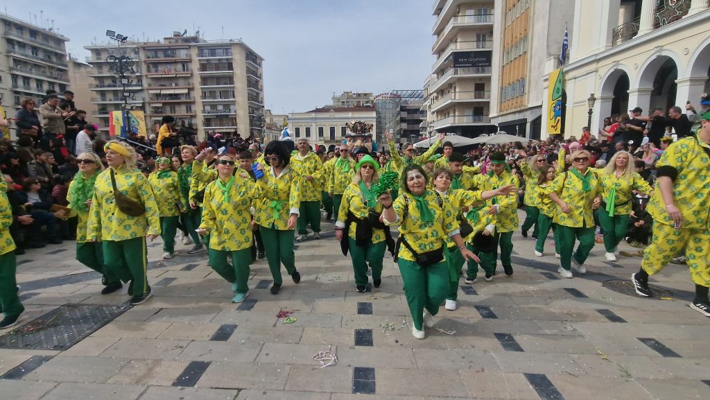 ΔΕΙΤΕ ΦΩΤΟ του FLAMIS.GR απο την μεγάλη παρέλαση (νο 1)