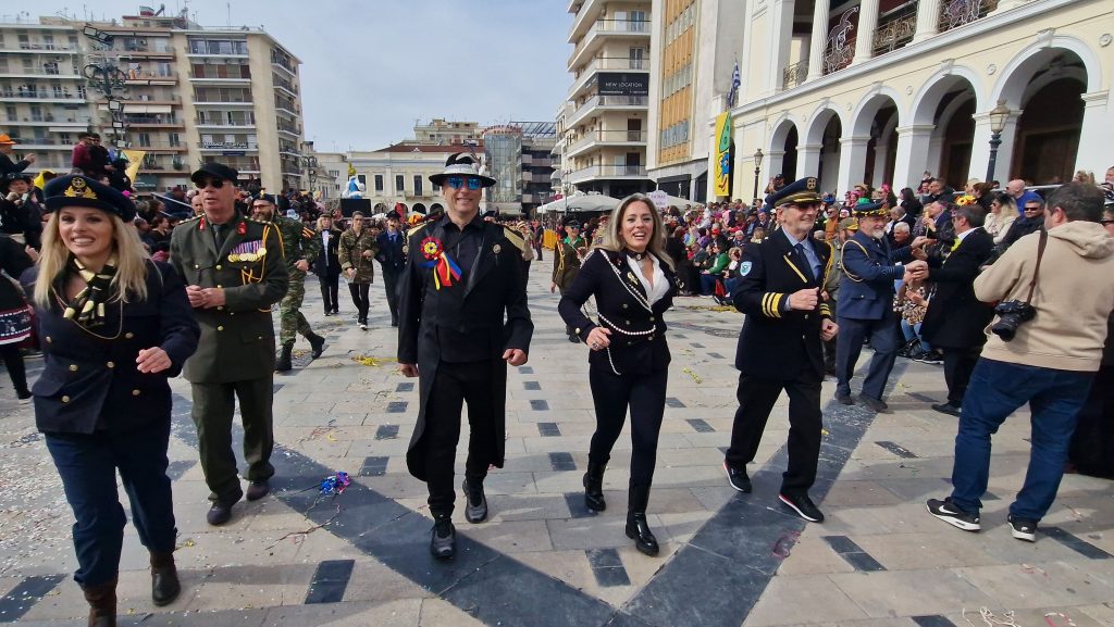 ΔΕΙΤΕ ΦΩΤΟ του FLAMIS.GR απο την μεγάλη παρέλαση (νο 1)