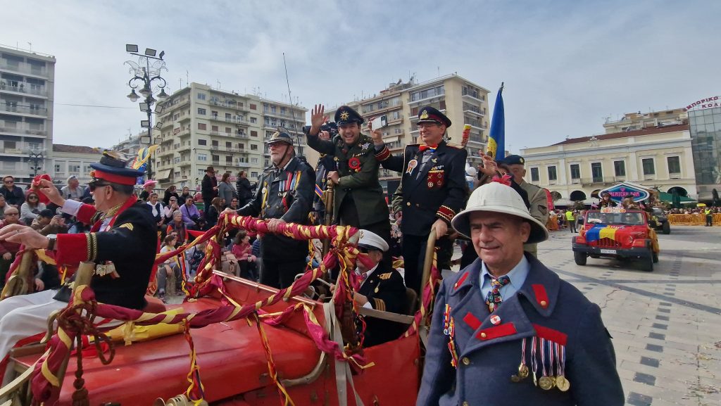 ΔΕΙΤΕ ΦΩΤΟ του FLAMIS.GR απο την μεγάλη παρέλαση (νο 1)