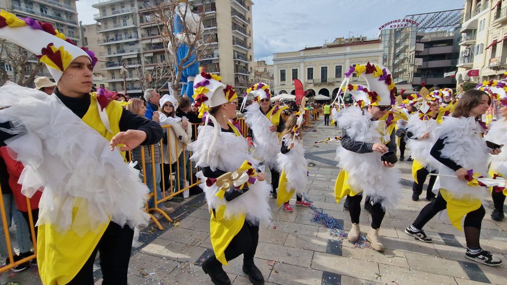 ΔΕΙΤΕ ΦΩΤΟ του FLAMIS.GR απο την μεγάλη παρέλαση (νο 1)