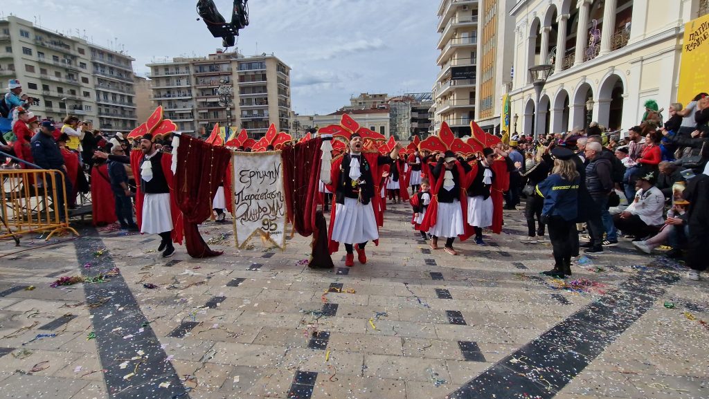 ΔΕΙΤΕ ΦΩΤΟ του FLAMIS.GR απο την μεγάλη παρέλαση (νο 1)