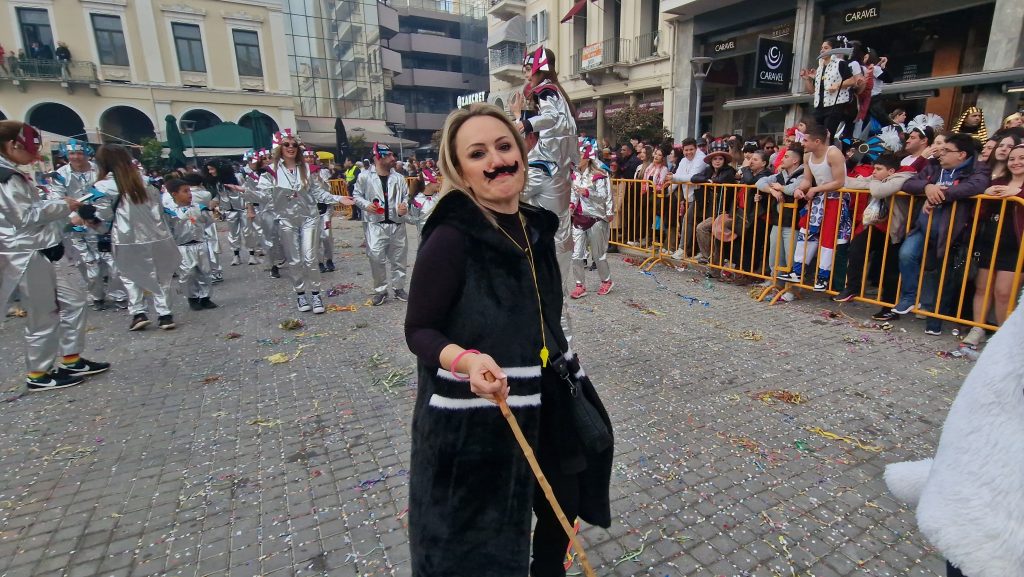 ΔΕΙΤΕ ΦΩΤΟ ΤΟΥ FLAMIS.GR από τη μεγάλη παρέλαση (Νο 3)