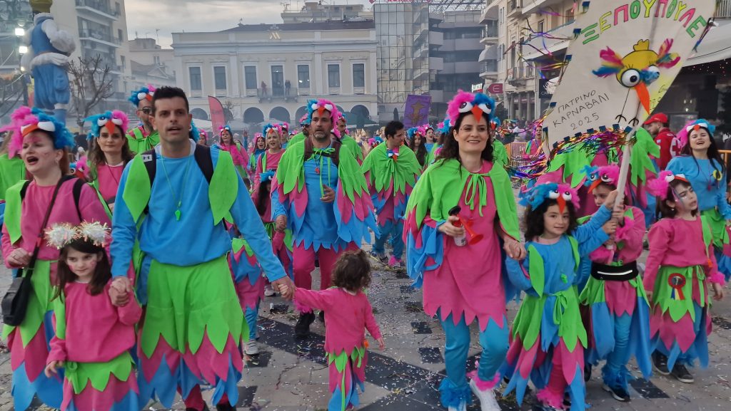 ΔΕΙΤΕ ΦΩΤΟ ΤΟΥ FLAMIS.GR από τη μεγάλη παρέλαση (Νο 3)