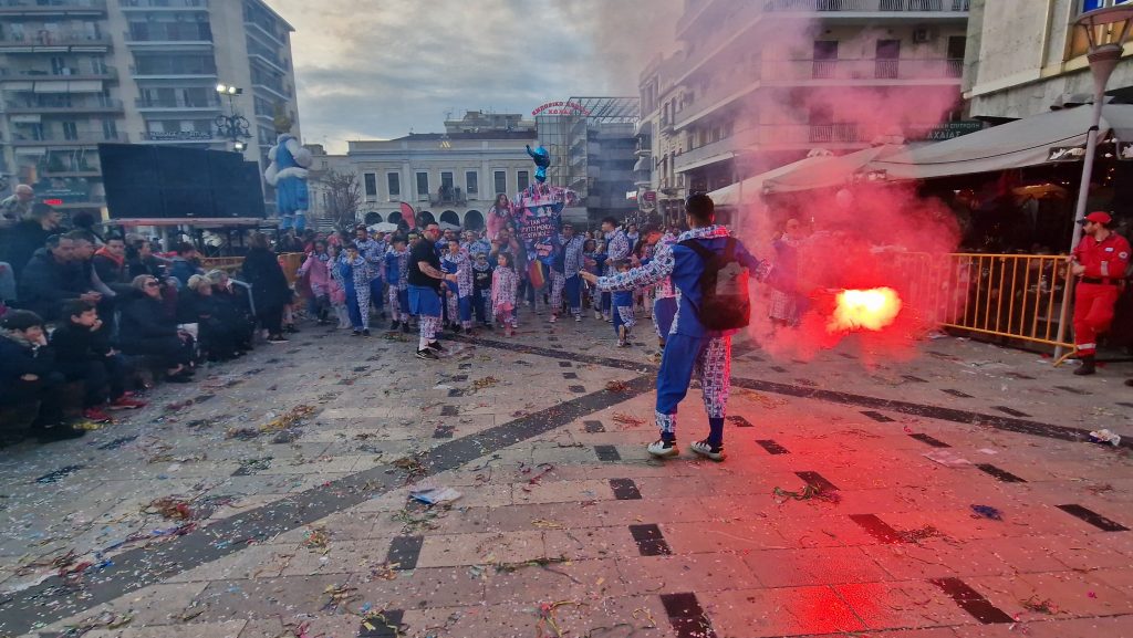 ΔΕΙΤΕ ΦΩΤΟ ΤΟΥ FLAMIS.GR από τη μεγάλη παρέλαση (Νο 3)