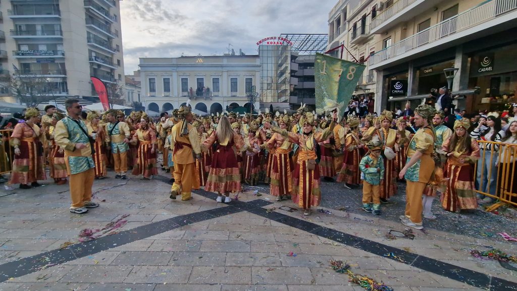 ΔΕΙΤΕ ΦΩΤΟ ΤΟΥ FLAMIS.GR από τη μεγάλη παρέλαση (Νο 3)