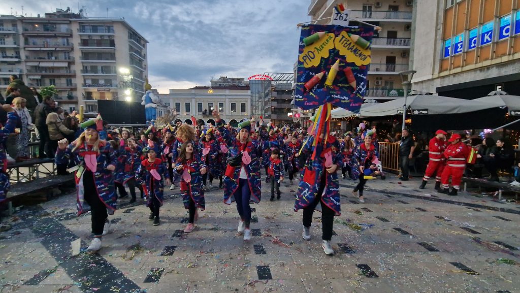 ΔΕΙΤΕ ΦΩΤΟ ΤΟΥ FLAMIS.GR από τη μεγάλη παρέλαση (Νο 3)