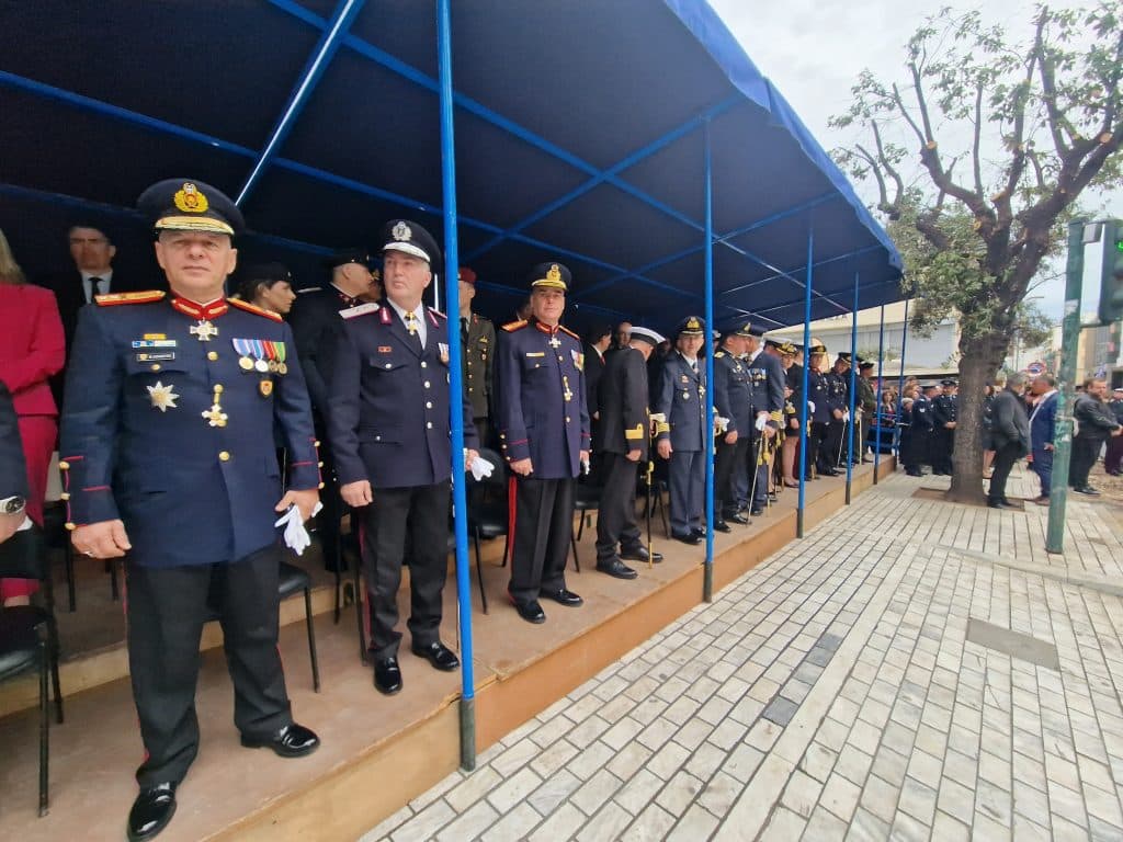 ΔΕΙΤΕ ΠΑΝΩ ΑΠΟ 250 ΦΩΤΟ ΚΑΙ ΒΙΝΤΕΟ: Η μεγάλη παρέλαση της Πάτρας για την Εθνική επέτειο