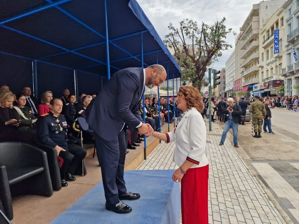 ΔΕΙΤΕ ΠΑΝΩ ΑΠΟ 250 ΦΩΤΟ ΚΑΙ ΒΙΝΤΕΟ: Η μεγάλη παρέλαση της Πάτρας για την Εθνική επέτειο