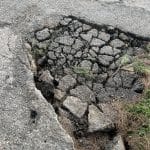 ΠΑΤΡΑ: Γέμισε λακκούβες ο Ψαθόπυργος