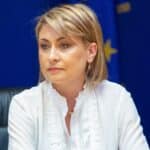 Χριστίνα Αλεξοπούλου: «Ψήφο εμπιστοσύνης στην κοινωνία, που δεν παίζει στα ζάρια την πολιτική σταθερότητα»