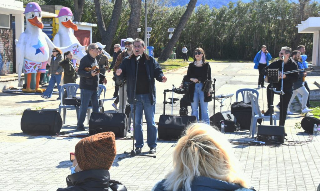 ΠΑΤΡΑ: Το αδιαχώρητο για Κούλουμα σε Πλαζ, Νότιο Πάρκο, Κόκκινο Μύλο - ΦΩΤΟ