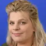 ΗΠΑ: Μάσκες από το Scream έβαζε σε ανήλικους για να κάνουν ομαδικό σεξ η καθηγήτρια που απέδωσε τις πράξεις της στο ότι έχασε 68 κιλά