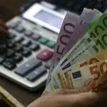 Αλλάζει το επίδομα ανεργίας: Τα νέα ποσά, οι όροι και οι προϋποθέσεις