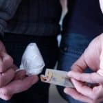 ΠΑΤΡΑ: Ναρκωτικά... οικογενειακή υπόθεση! Χειροπέδες σε πατέρα και γιους