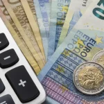 Στα σκαριά νέες μειώσεις φόρων με όπλο την πάταξη της φοροδιαφυγής και της ρήτρα διαφυγής για τις αμυντικές δαπάνες