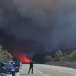 Τεράστια πυρκαγιά στο Λονγκ Άιλαντ των ΗΠΑ οδηγεί σε εκκενώσεις και στο κλείσιμο αυτοκινητόδρομων - Δείτε βίντεο