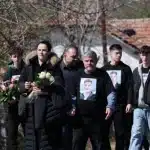 Βαρύ και φορτισμένο το κλίμα στη Β. Μακεδονία στις κηδείες των 59 που έχασαν τη ζωή τους στη φονική πυρκαγιά ΦΩΤΟ