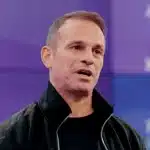 Για τη μάχη του με την κατάθλιψη μίλησε ο Ντέμης Νικολαΐδης: Έπινα χωρίς να μου αρέσει το αλκοόλ, θυμάμαι να λέω ότι θέλω να φτάσω στον πάτο