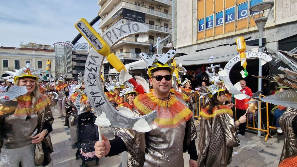 ΠΑΤΡΙΝΟ ΚΑΡΝΑΒΑΛΙ: Τα τρία γκρουπ που... τα' βαλαν με τον Πελετίδη - ΦΩΤΟ