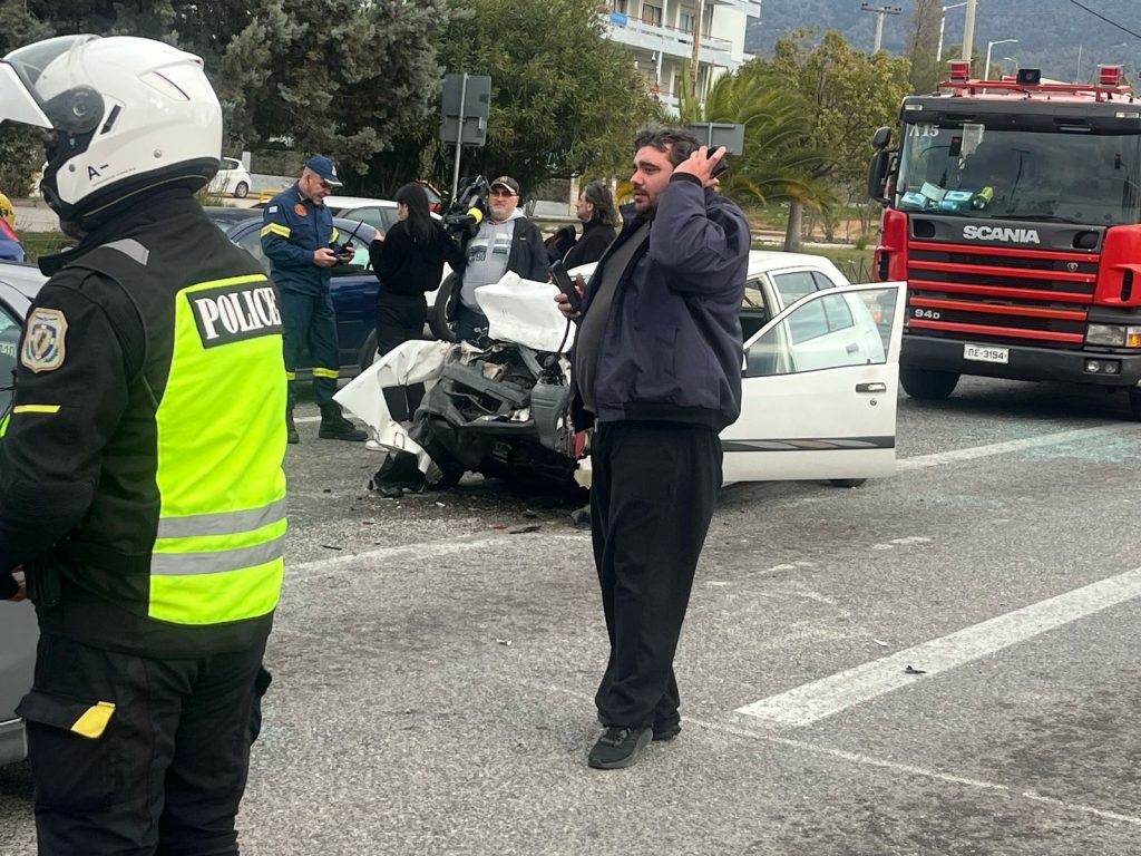 Τραγωδία: 3 νεκροί και 3 τραυματίες σε καραμπόλα τριών οχημάτων