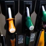 ΠΑΤΡΑ: Μειώνεται η τιμή της βενζίνης... λόγω Τραμπ! ΔΕΙΤΕ ΠΟΣΟ ΘΑ ΦΘΑΣΕΙ