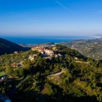 Πώς ένα χωριό 300 κατοίκων βρήκε τον τρόπο να γίνει βασιλικός προορισμός