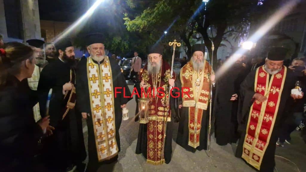 ΠΑΤΡΑ: Το Αγιο Φως έφθασε στην Πάτρα - ΦΩΤΟ ΚΑΙ ΒΙΝΤΕΟ