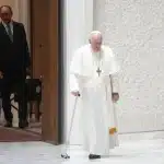 Μασιμιλιάνο Στραπέτι: Ο νοσοκόμος που έσωσε δύο φορές τη ζωή του πάπα Φραγκίσκου και το τελευταίο «ευχαριστώ» που του είπε ο Ποντίφικας