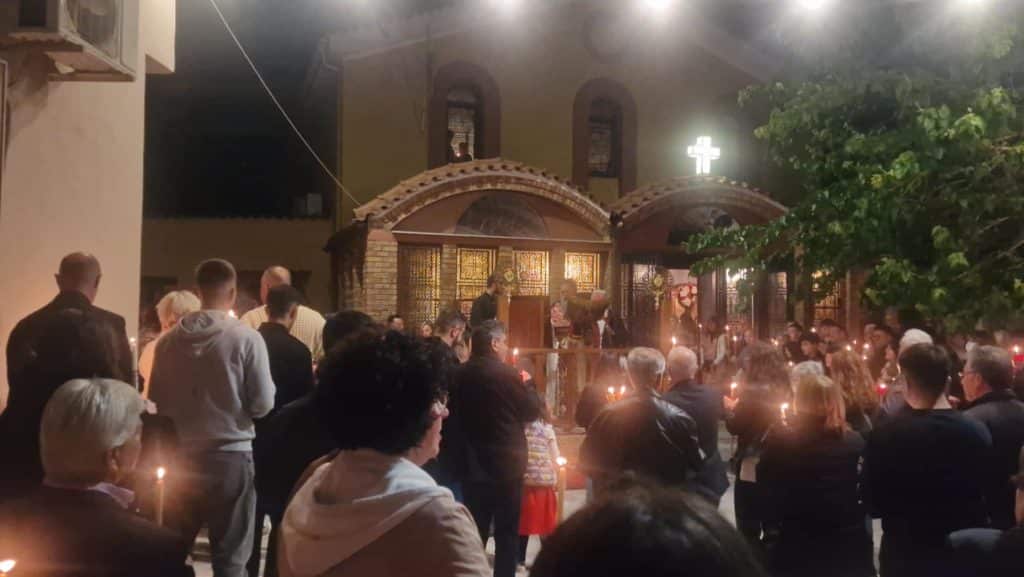 ΠΑΤΡΑ: Κατάμεστοι οι Ναοί για την Ανάσταση - ΧΡΙΣΤΟΣ ΑΝΕΣΤΗ - ΦΩΤΟ ΚΑΙ ΒΙΝΤΕΟ