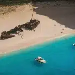 SOS για το ναυάγιο της Ζακύνθου - Φόβοι πως θα το καταπιεί η θάλασσα