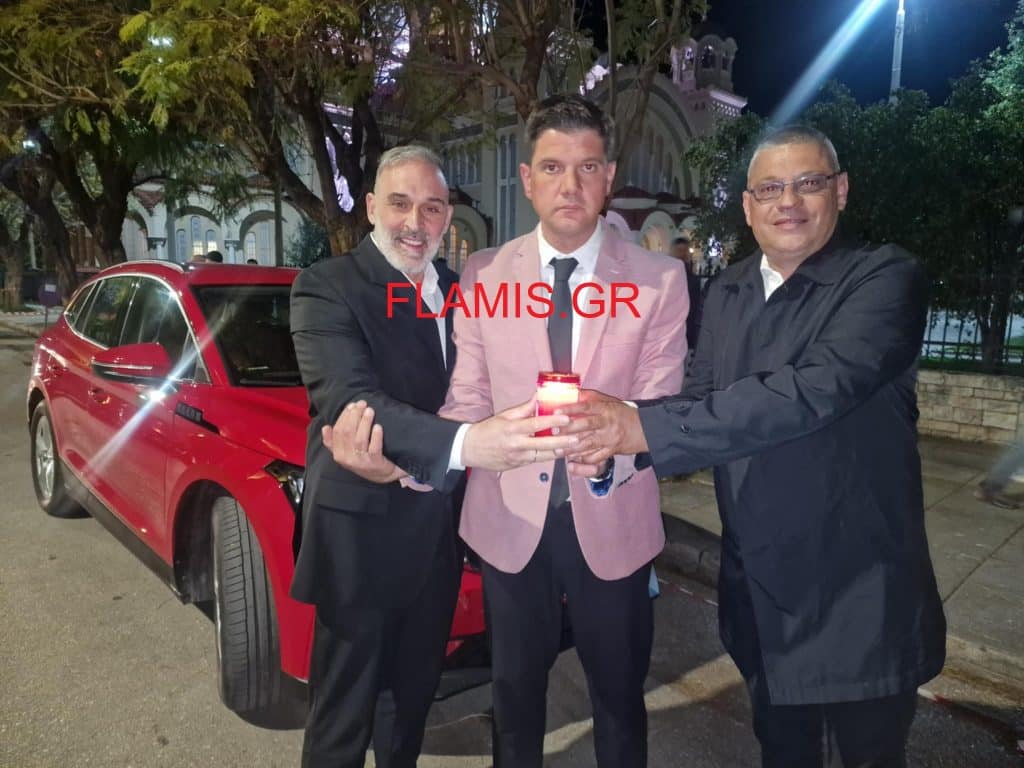 ΠΑΤΡΑ: Το Αγιο Φως έφθασε στην Πάτρα - ΦΩΤΟ ΚΑΙ ΒΙΝΤΕΟ