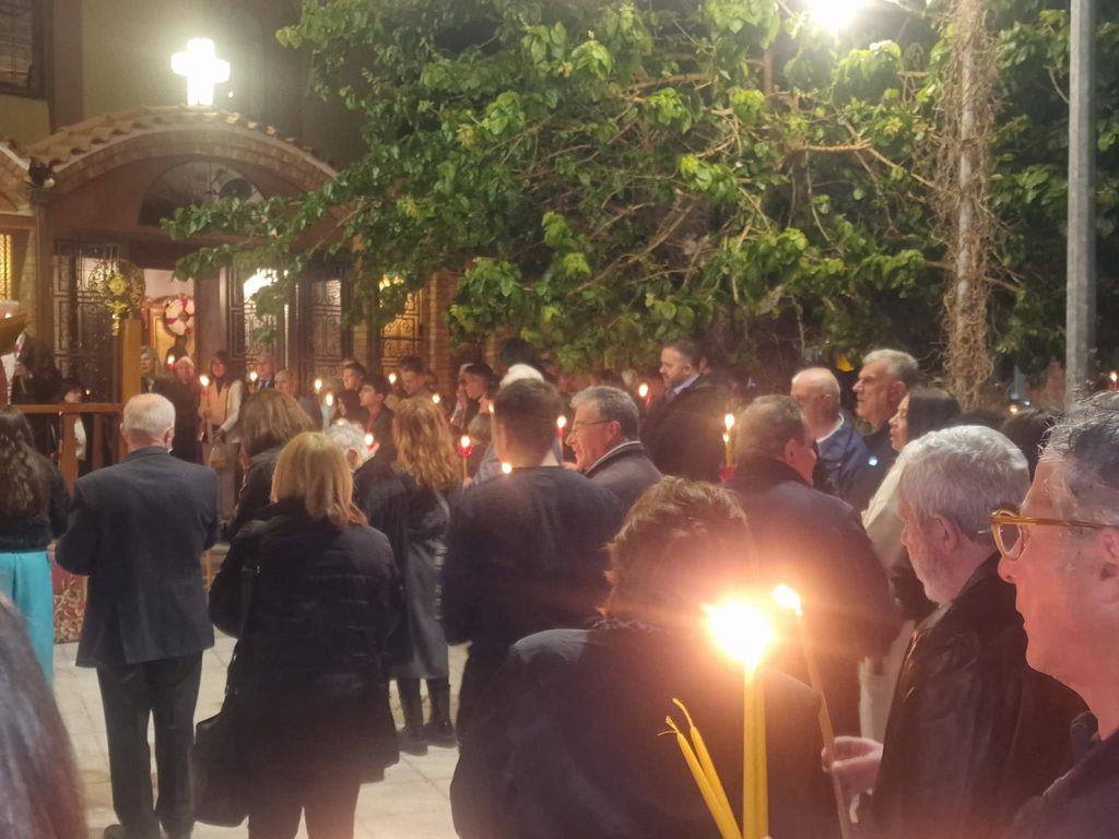 ΠΑΤΡΑ: Κατάμεστοι οι Ναοί για την Ανάσταση - ΧΡΙΣΤΟΣ ΑΝΕΣΤΗ - ΦΩΤΟ ΚΑΙ ΒΙΝΤΕΟ