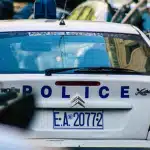 Μεσολόγγι: Xτύπησαν ηλικιωμένο και του άρπαξαν την τραπεζική του κάρτα