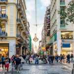 Έρευνα: «Αργοσβήνουν» τα εμπορικά μικρομάγαζα και «εξαφανίζονται» τα ελληνικά προϊόντα (πίνακες)