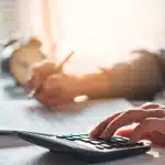 Εφορία: Δηλώθηκαν 14,4 δισ. περισσότερα αλλά 1 στους 2 Έλληνες ζει με κάτω από 10.000 ευρώ