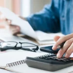 Οι 5 φορολογικές ελαφρύνσεις για τη μεσαία τάξη που εξετάζει η κυβέρνηση