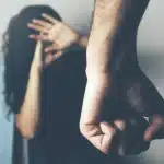 Φθιώτιδα: Στη φυλακή 56χρονος για τον ξυλοδαρμό της συντρόφου του – Την χτυπούσε με μπουνιές και κλωτσιές