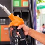 Τέλος Απριλίου «κληρώνει» για το πλαφόν σε καύσιμα και τρόφιμα